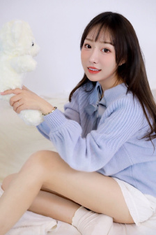 女生泳衣遮肚子